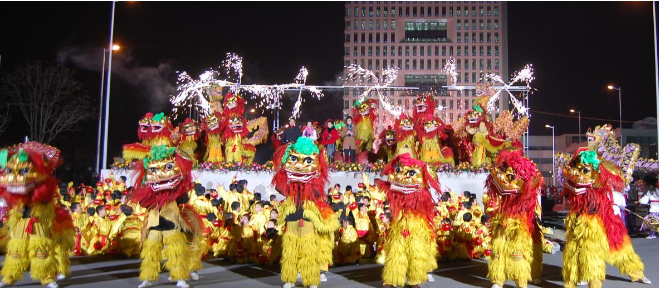 一場技驚四座精彩絕倫舞獅比賽上演獅舞技藝傳承!(圖1) 一場技驚四座精彩絕倫舞獅比賽上演獅舞技藝傳承!(圖1)